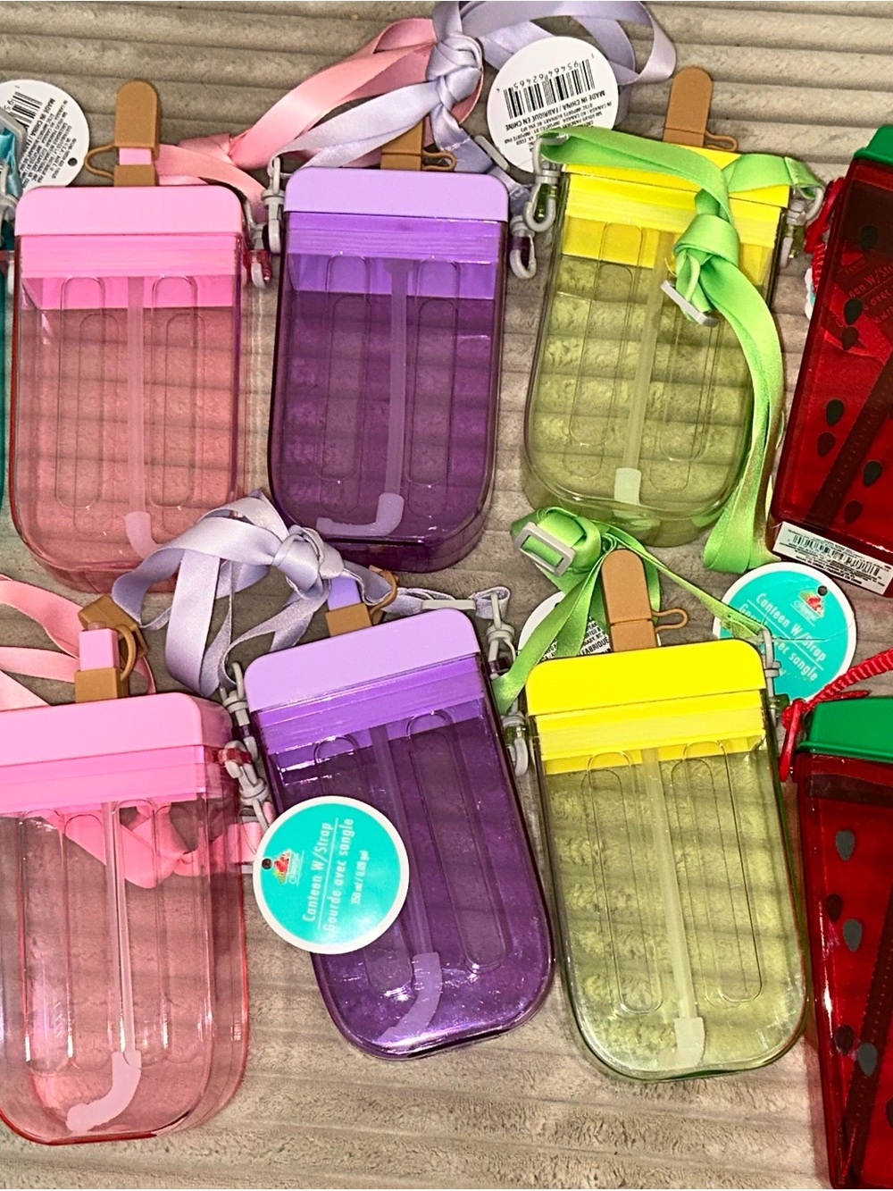 Popsicle tumbler w/lanyard